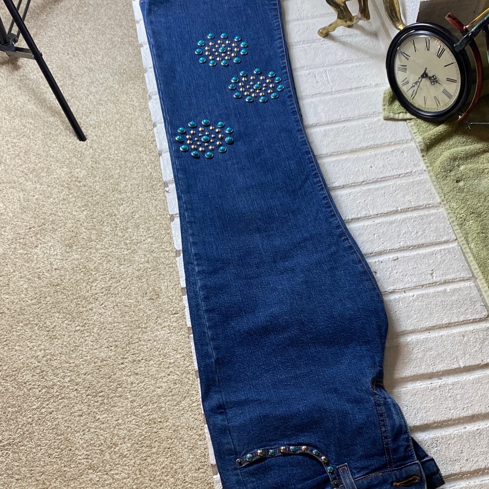 NYDJ  (not your daughter‘s jeans.)